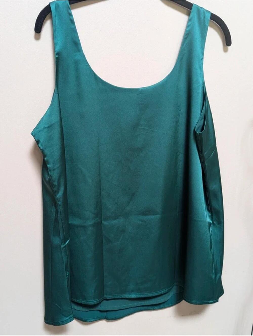 No Label Dark Green Women's Blouse Size Large Polyester Blend